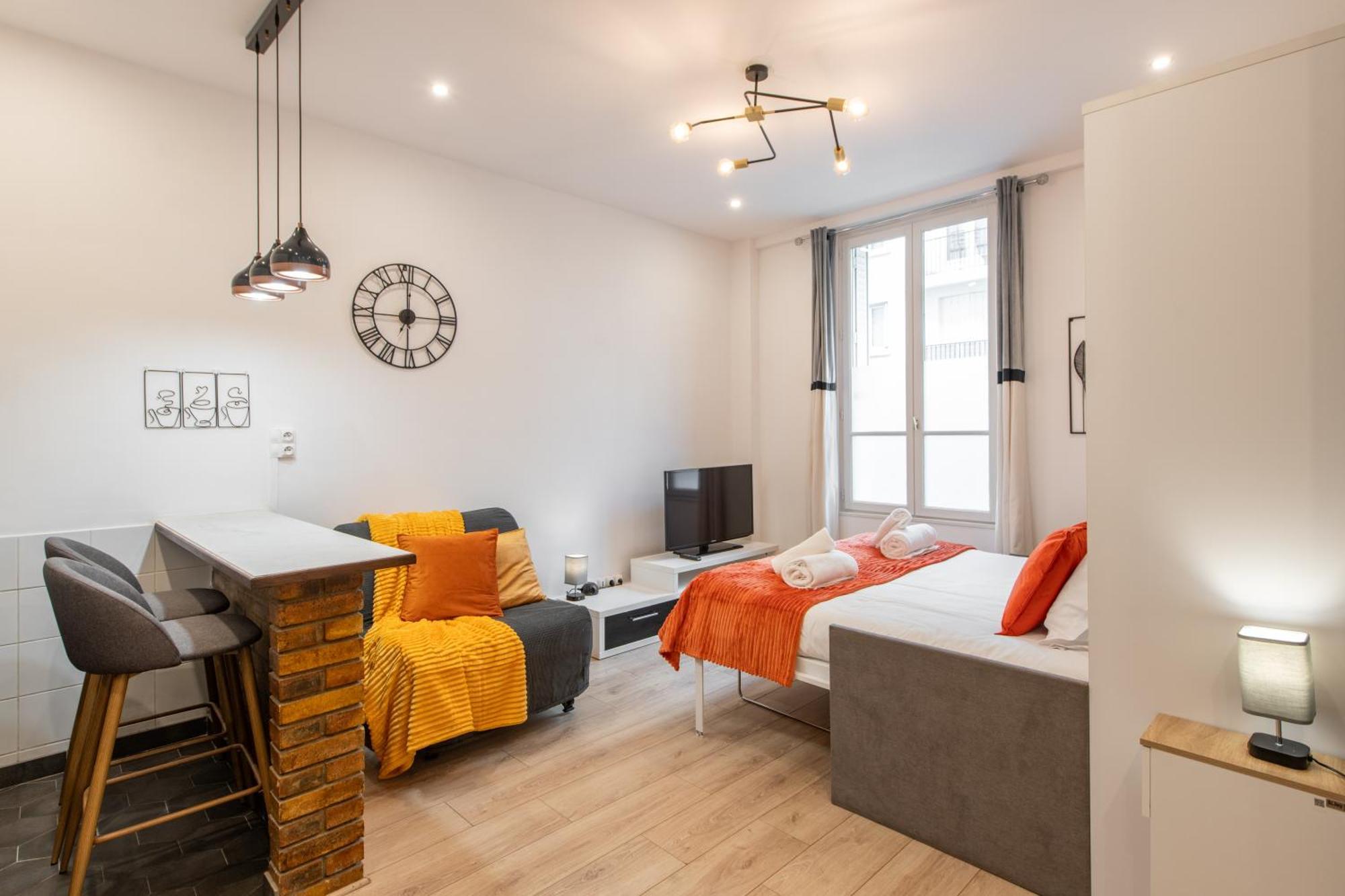 Apartment Cozy & Fully Equipped 5 Min Walk To Metro, Montparnasse Neighbourhood *