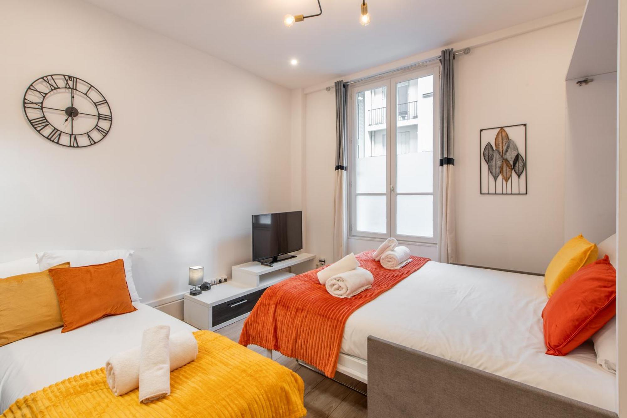 Cozy & Fully Equipped 5 Min Walk To Metro, Montparnasse Neighbourhood *