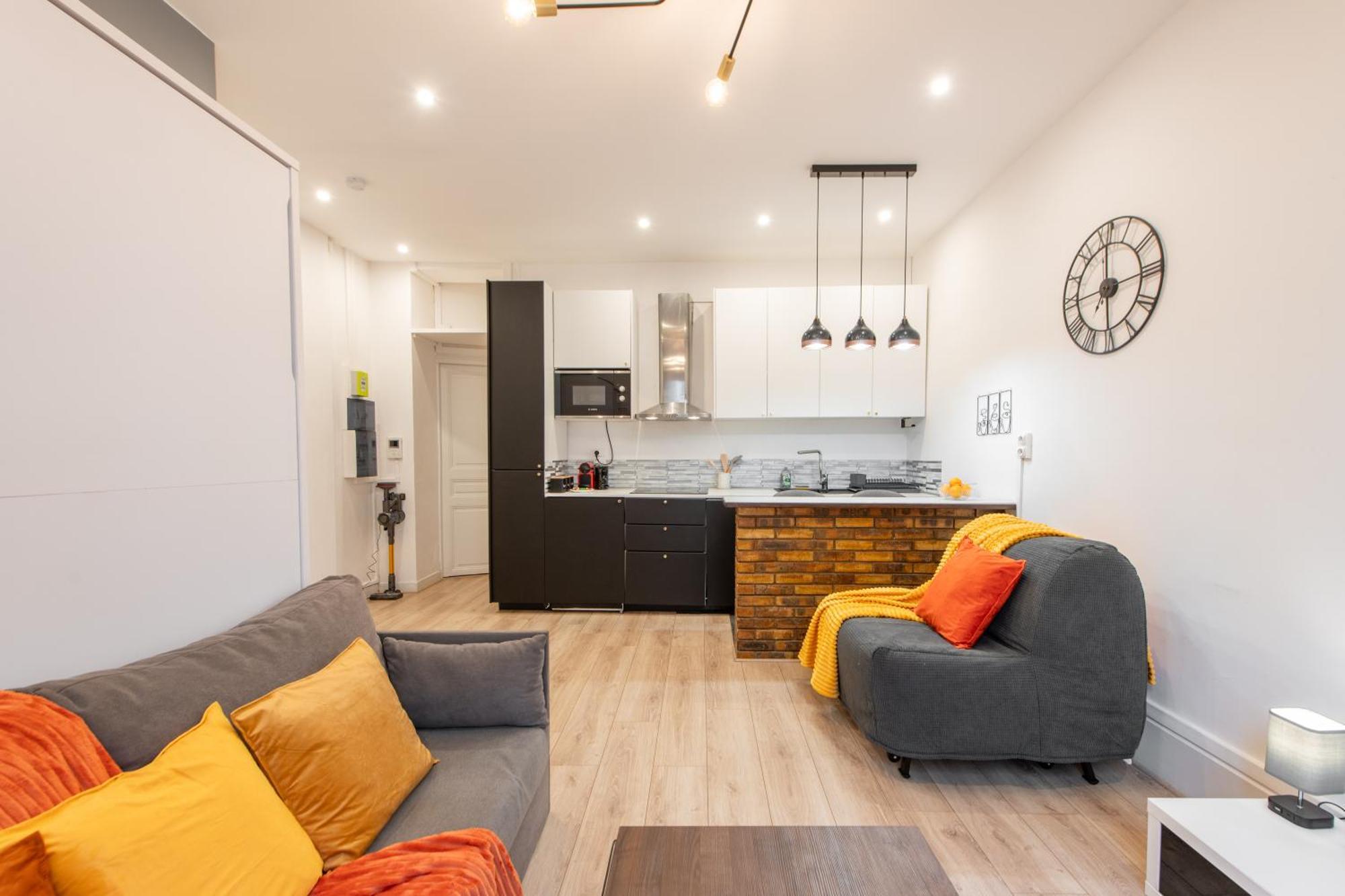 Cozy & Fully Equipped 5 Min Walk To Metro, Montparnasse Neighbourhood Apartment Paris