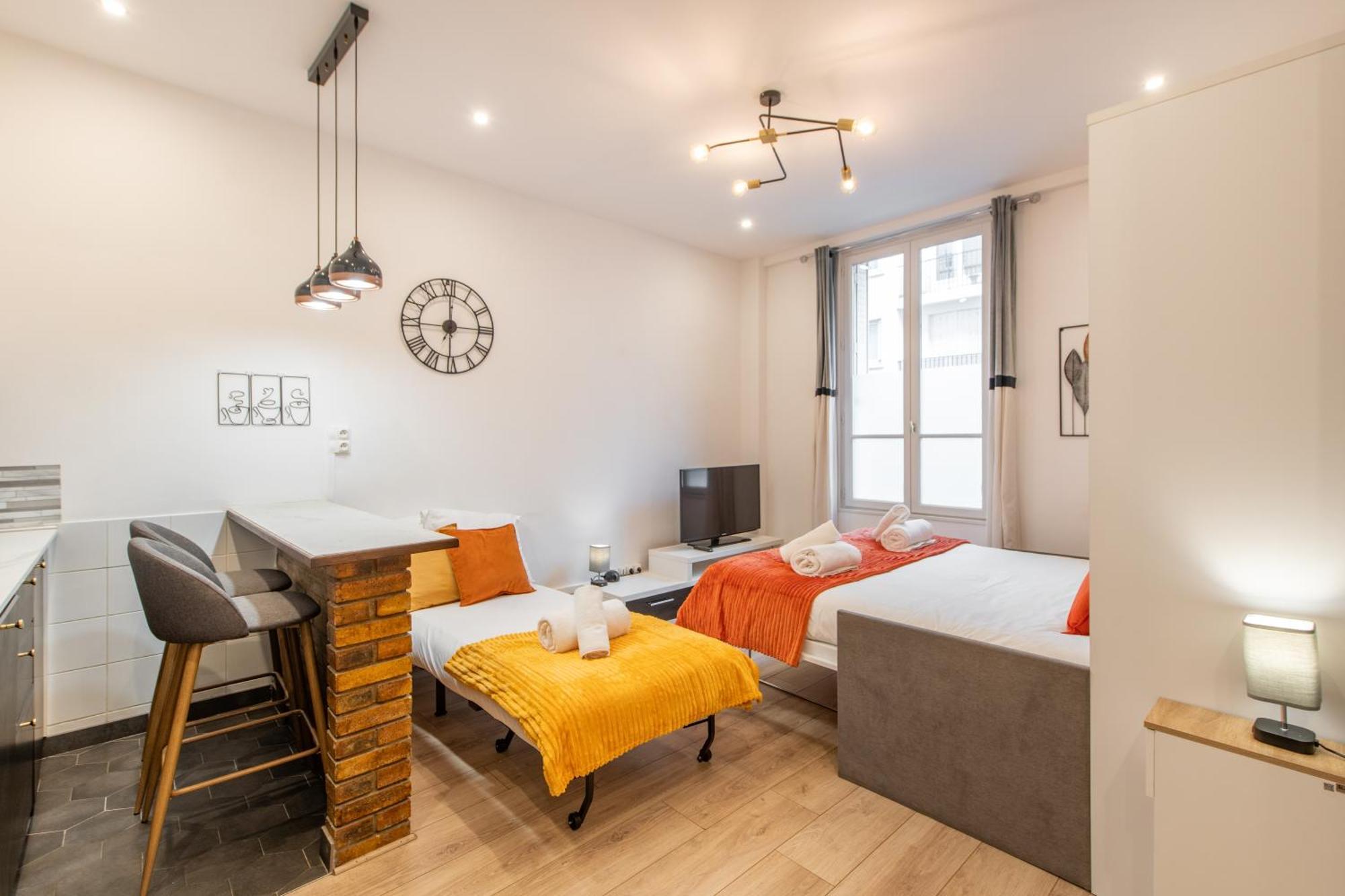 Cozy & Fully Equipped 5 Min Walk To Metro, Montparnasse Neighbourhood * Paris