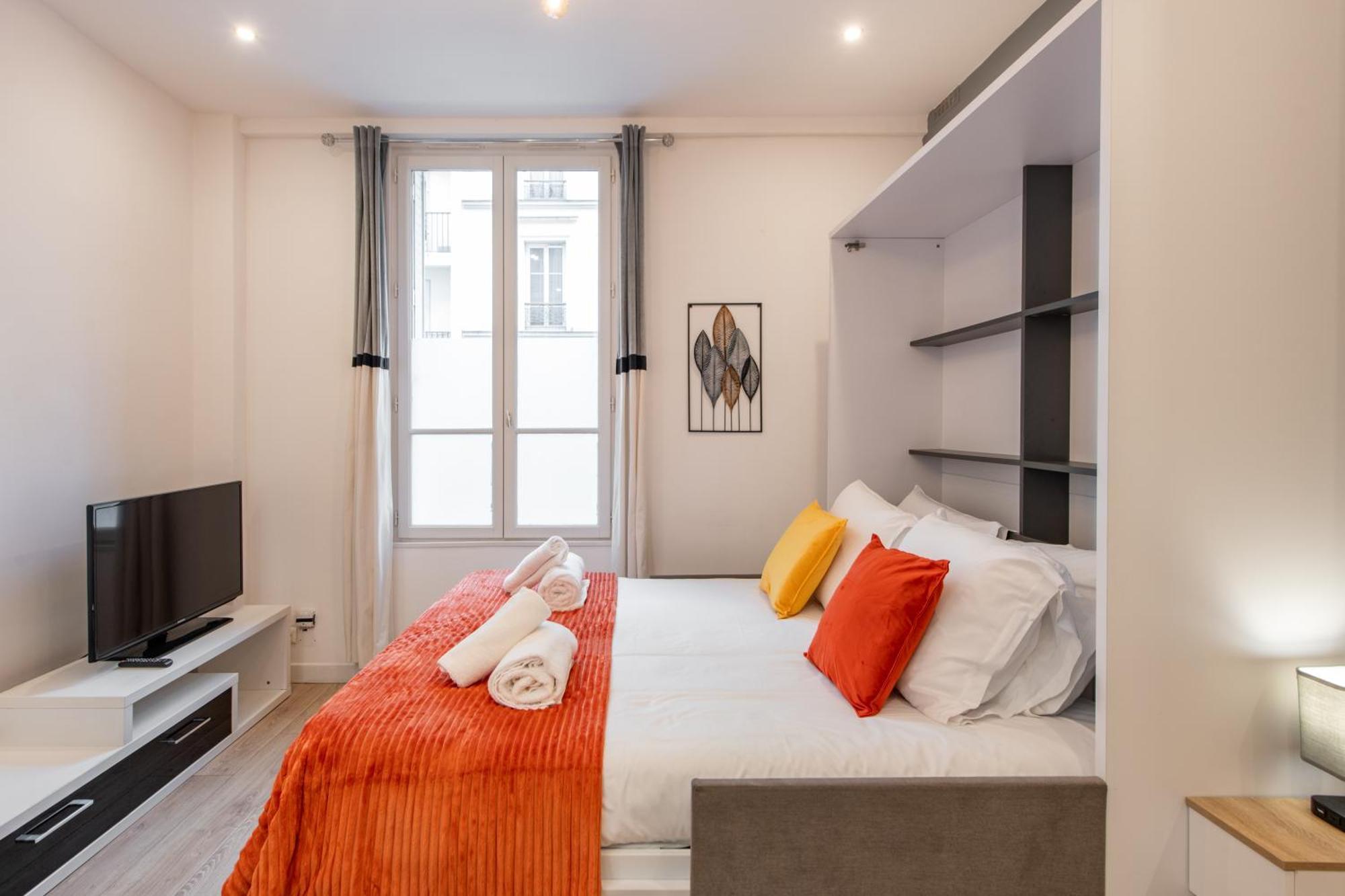 Cozy & Fully Equipped 5 Min Walk To Metro, Montparnasse Neighbourhood