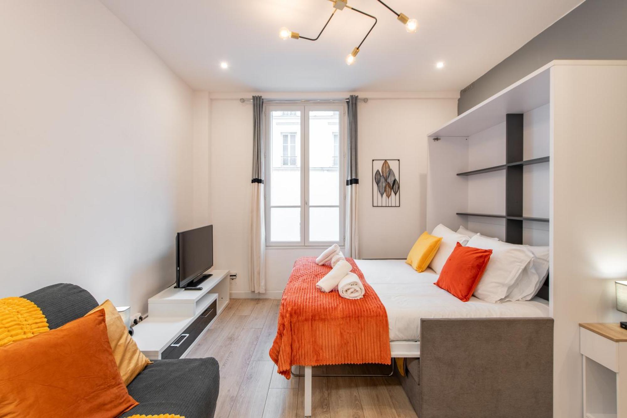 Apartment Cozy & Fully Equipped 5 Min Walk To Metro, Montparnasse Neighbourhood *