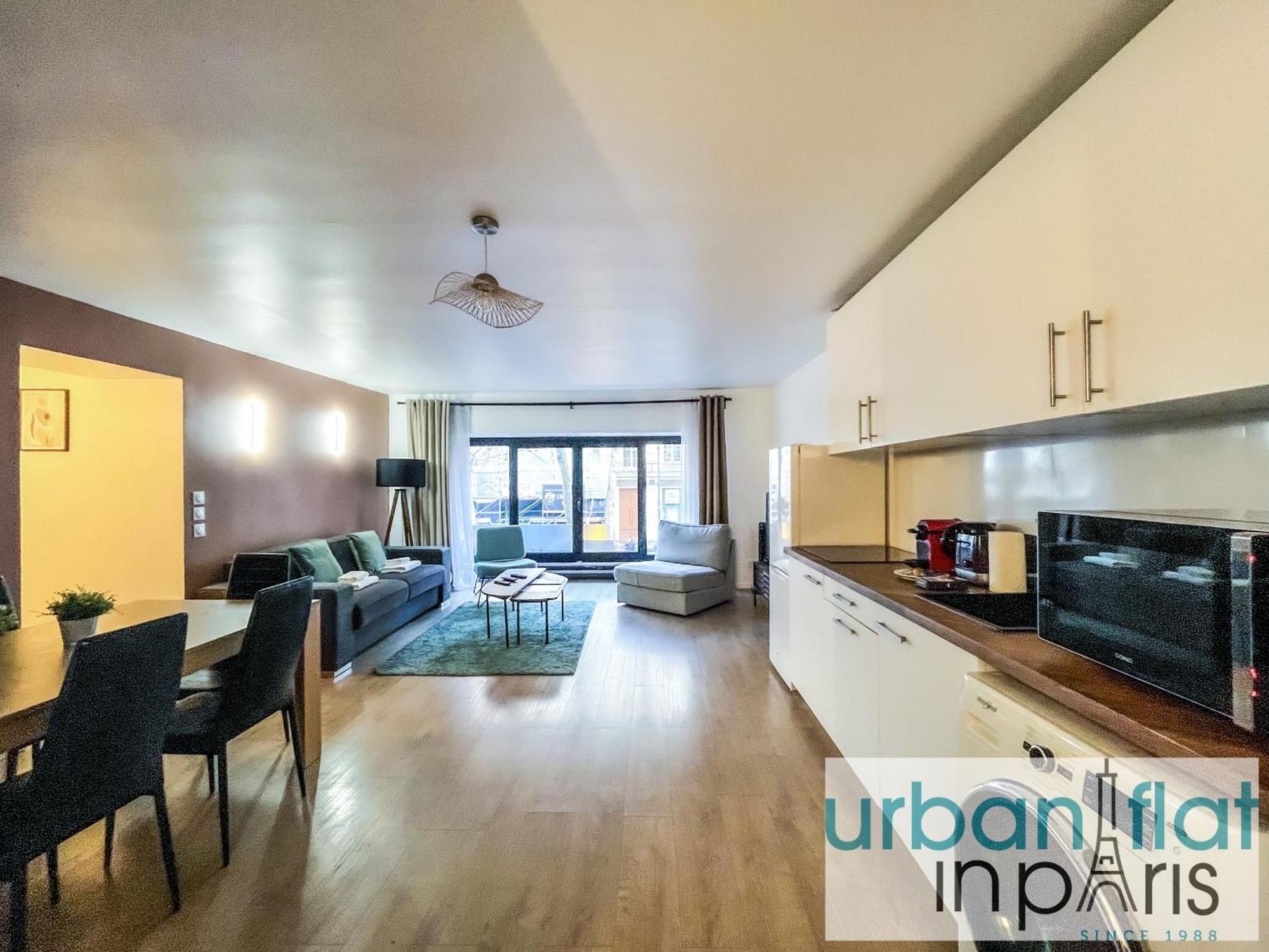Urban Flat 194 - Spacious 3 Bedroom Montmartre Apartment *