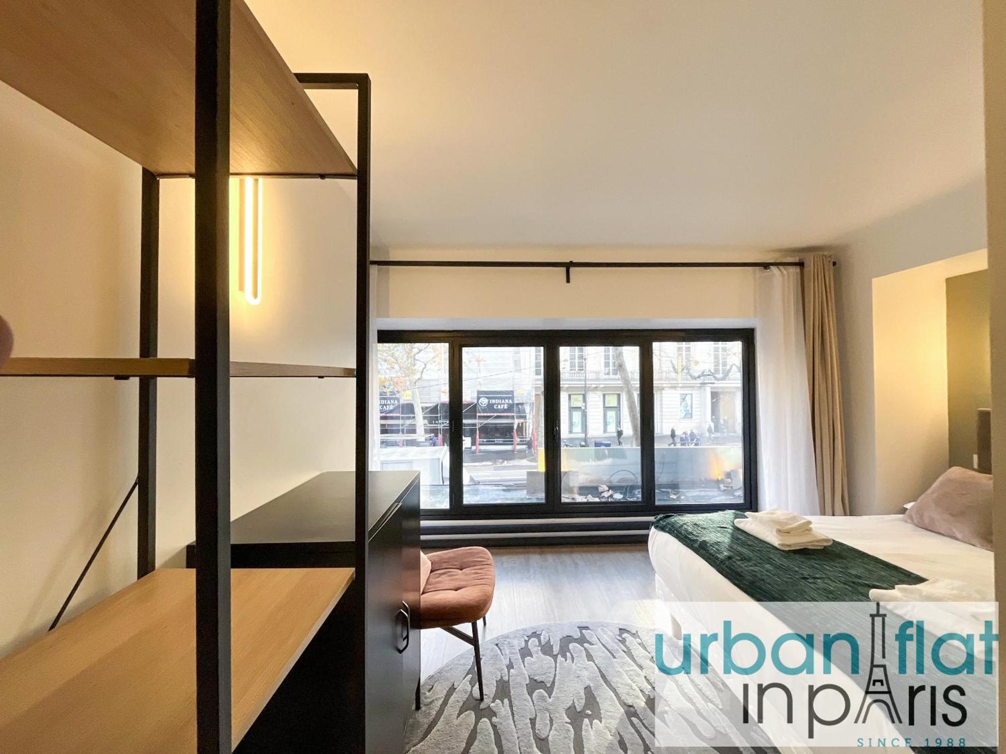 Apartment Urban Flat 194 - Spacious 3 Bedroom Montmartre *