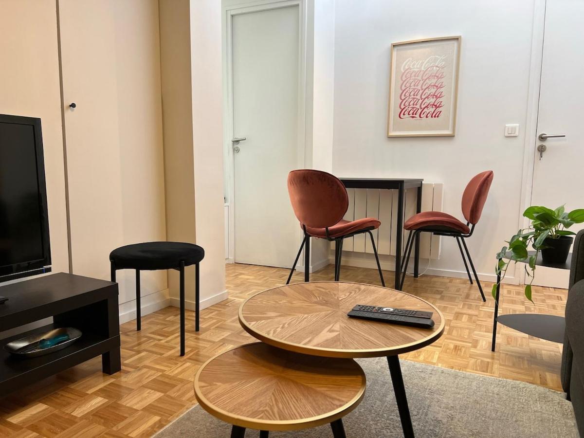 Lovely For 4 Apartment Paris