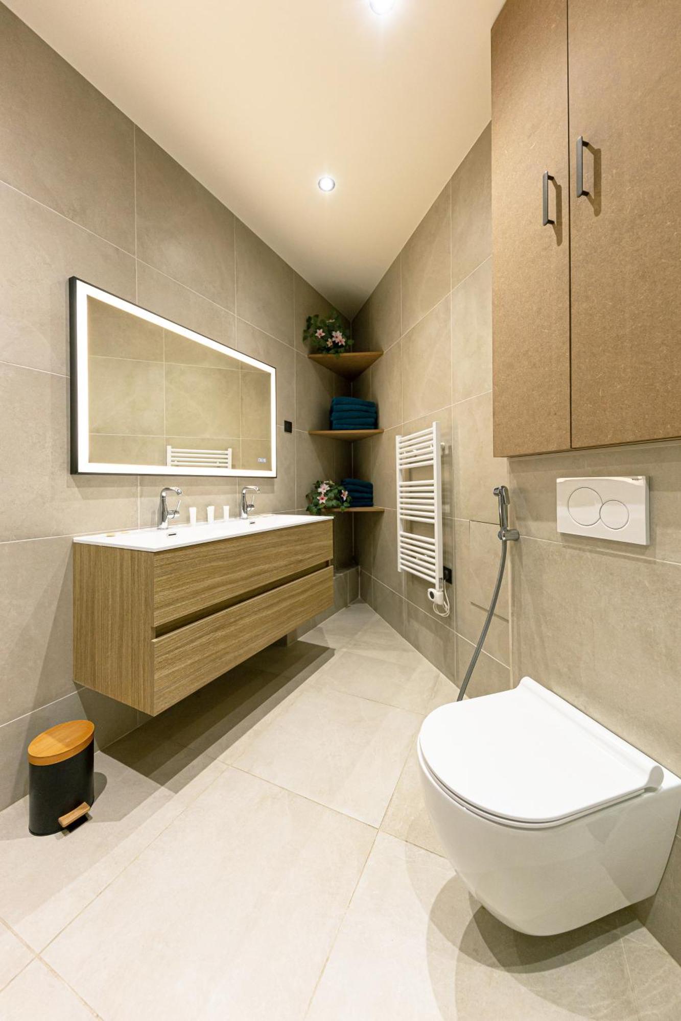 Apartment Le Charme De Montmartre - Patio Prive-sacre-coeur - Parking Gratuit - Metro Anvers *