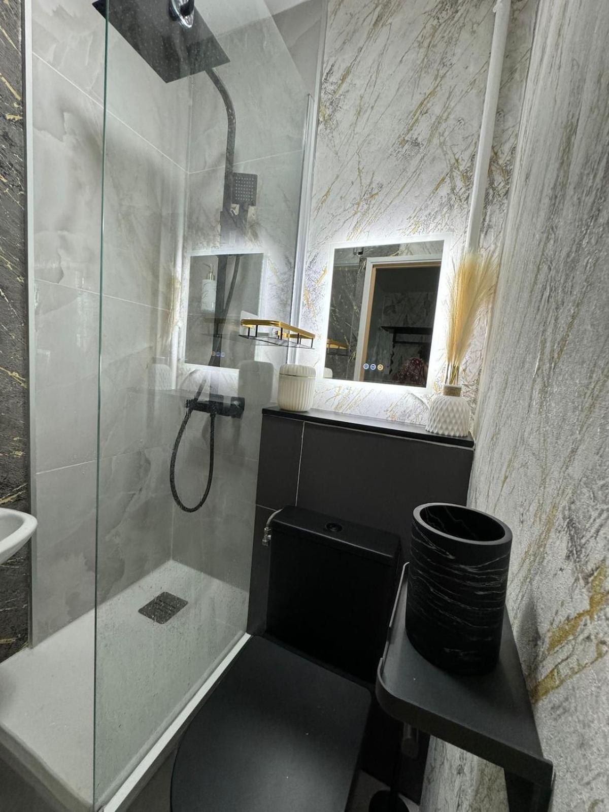 Confort Lumineux Avec Superbe Vue Apartment