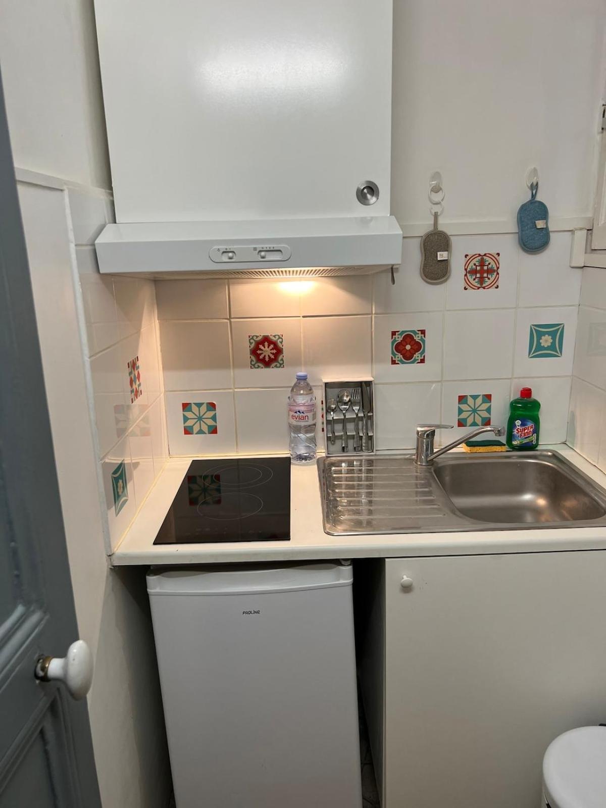 Apartment Proche Champs Elysee 8e Paris
