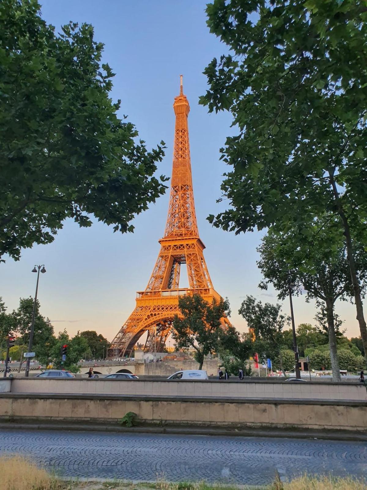 Apartment Proche Champs Elysee 8e *