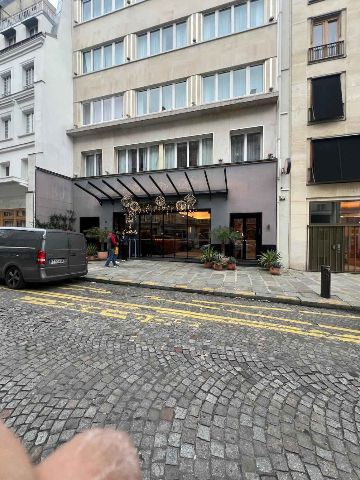 Proche Champs Elysee 8e Apartment *