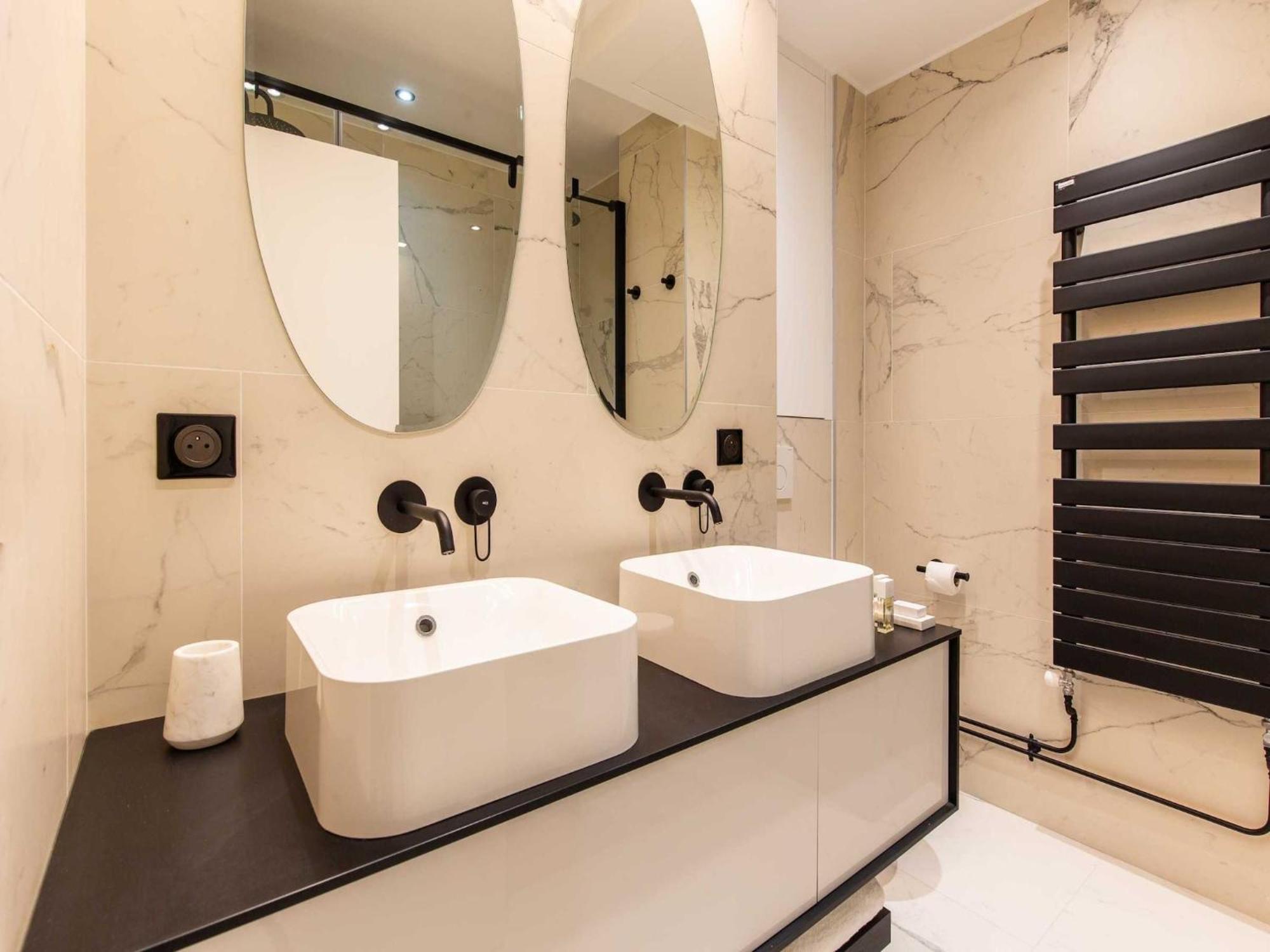 Appt Design 2br 6p - Mute - Mobility Lease
