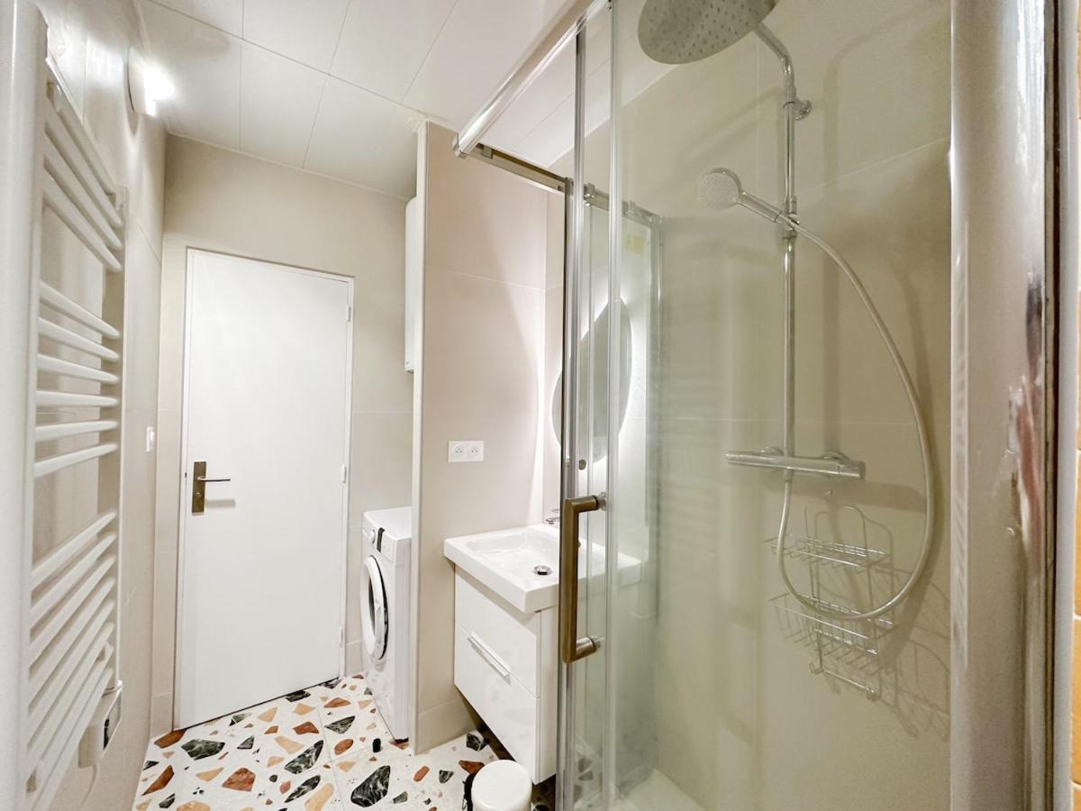 - Chic - Calm - Designed -