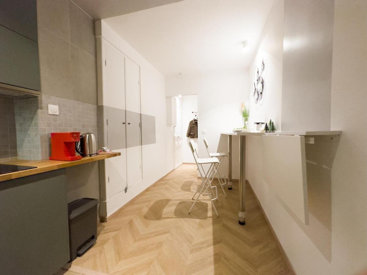 - Chic - Calm - Designed - Paris