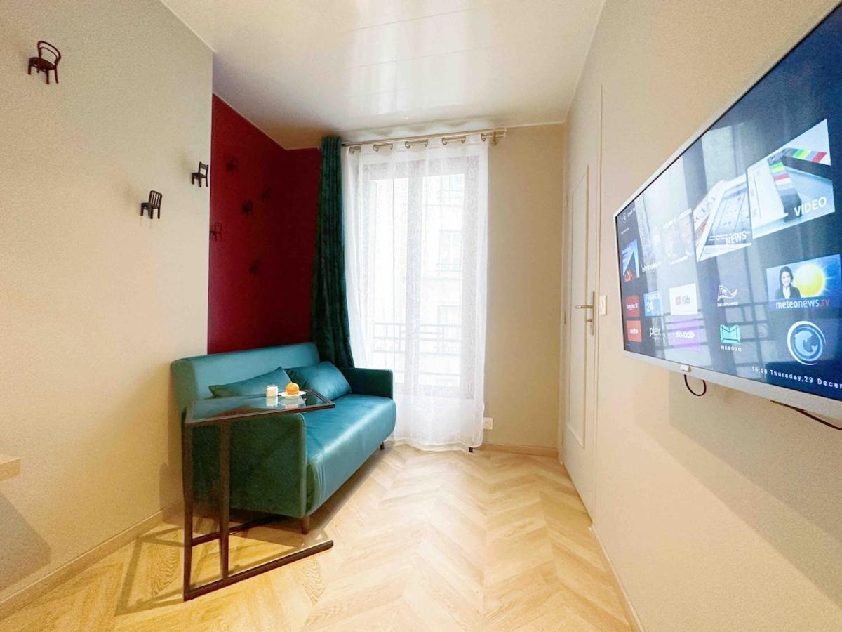 - Chic - Calm - Designed - *