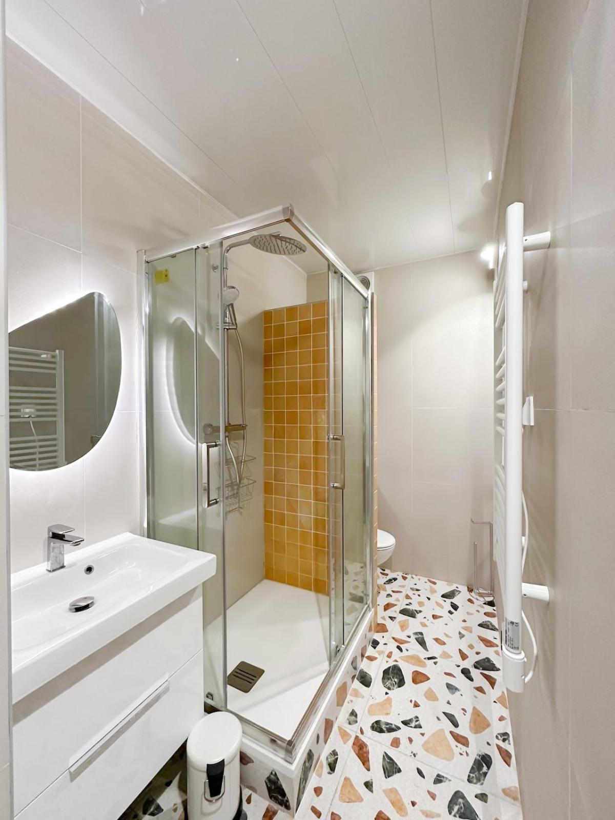 Apartment - Chic - Calm - Designed - *