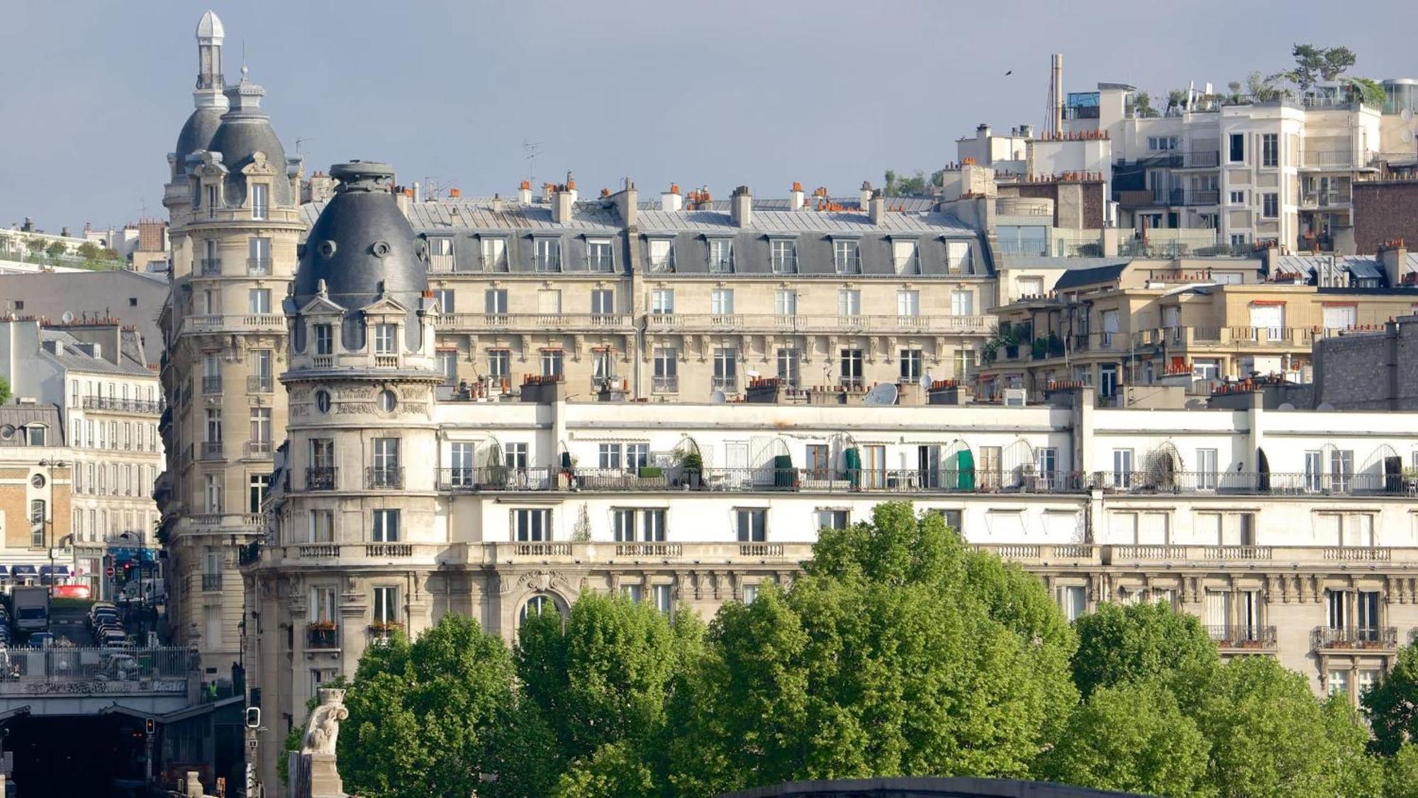 Charming Flat Near Eiffel Tower Apartment