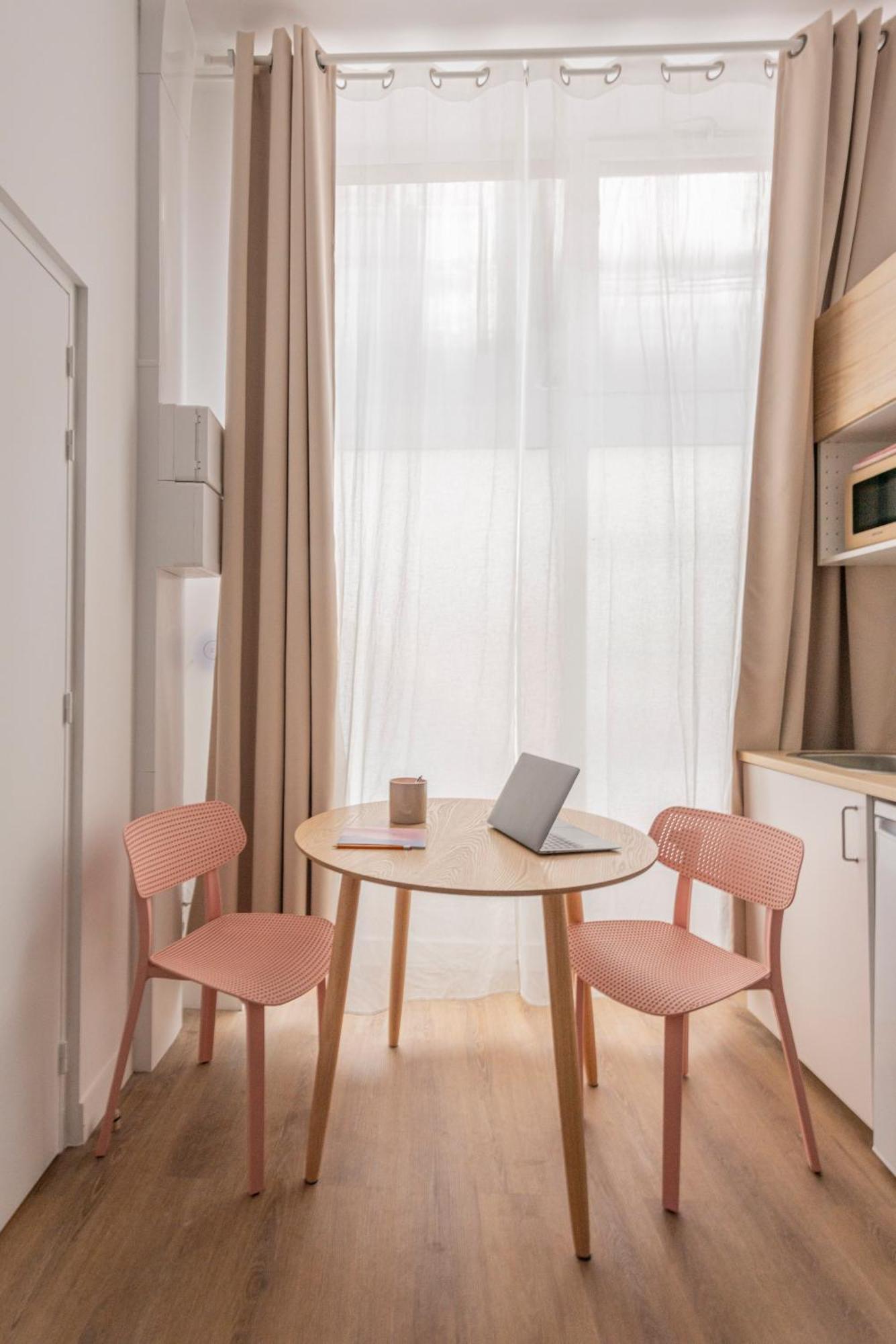 Apartment Modern In The 10th District