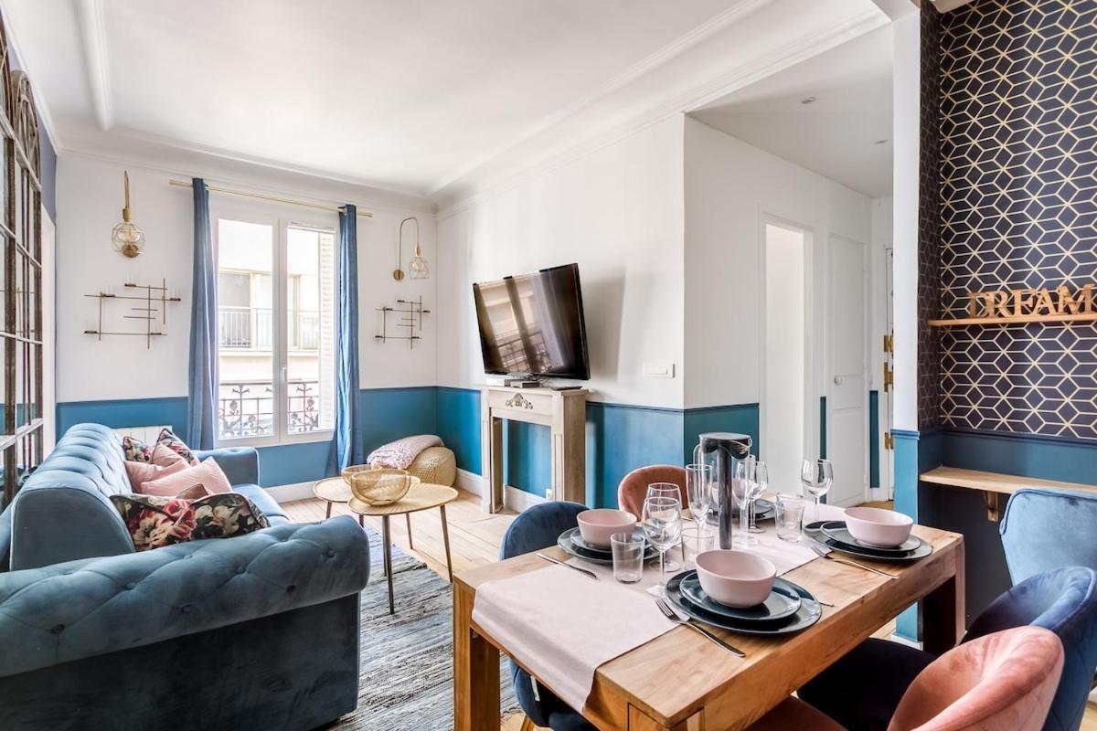 V3 Vibrant Luxurious Steps From Trocadero Apartment *
