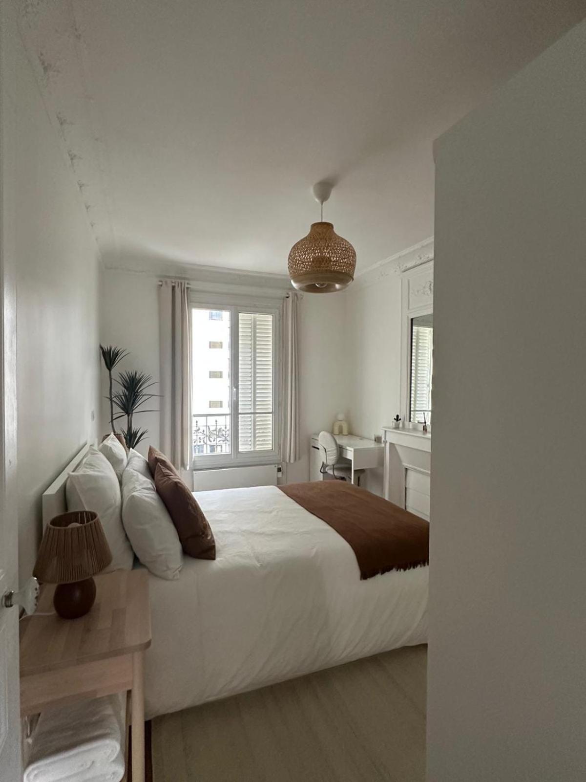Superbe 2p Renove A Neuf, 15, Proche De * Paris
