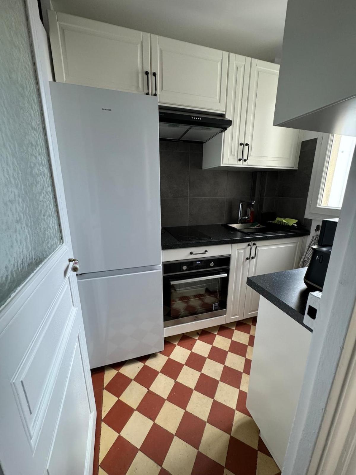 Apartment Superbe 2p Renove A Neuf, 15, Proche De