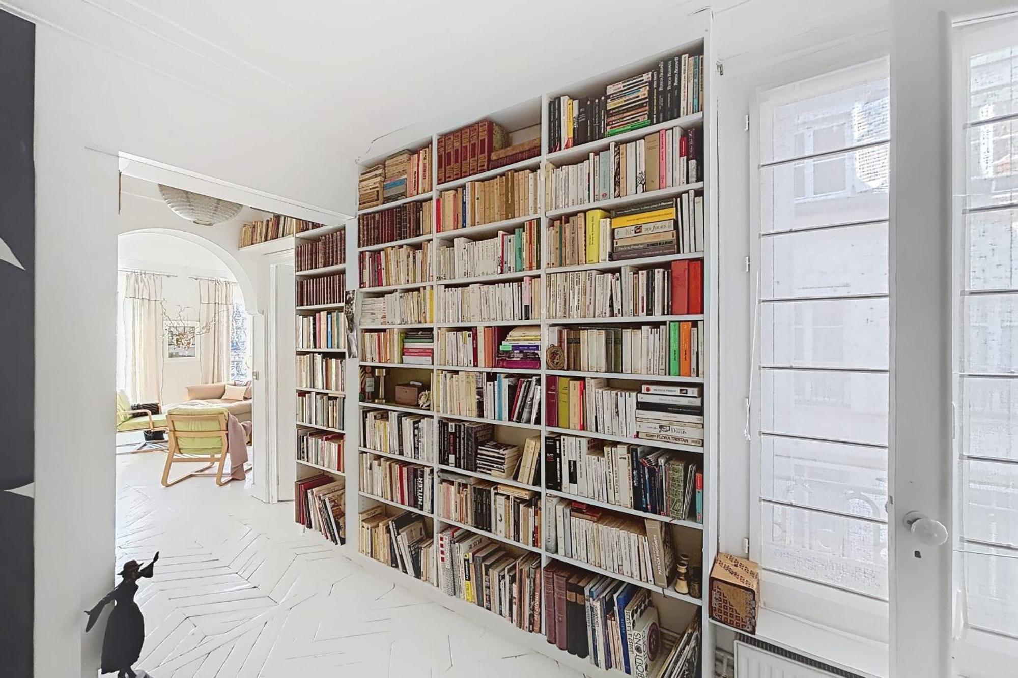 Spacious Near Bastille & Le Marais Apartment
