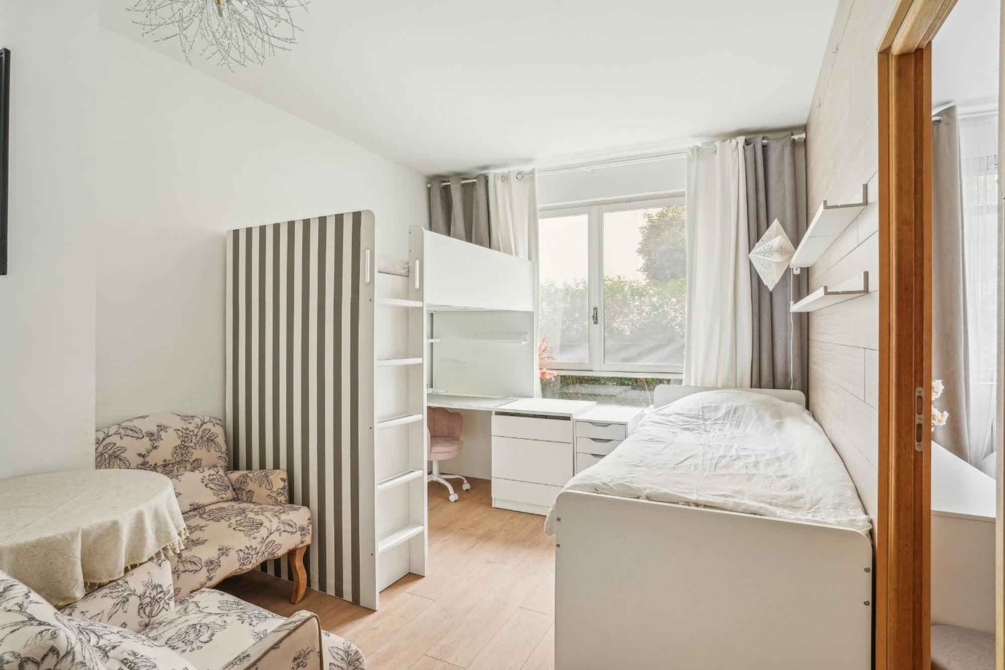 Apartment Place Victor Hugo - Mesnil 1bdr By B'your *