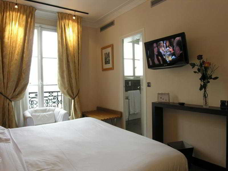 Hotel Nude - Color Vision 4*