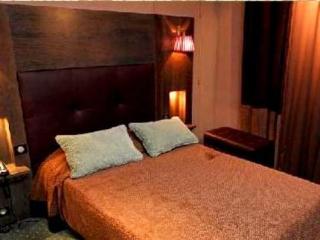Elysees Hotel