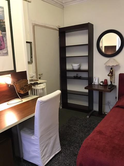 Les Marronniers Guest house Paris