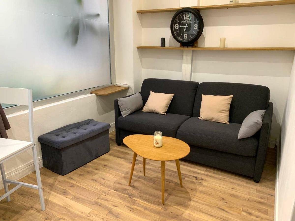 Nice 1 Bedroom Of 26m2 - Lively Area Apartment *