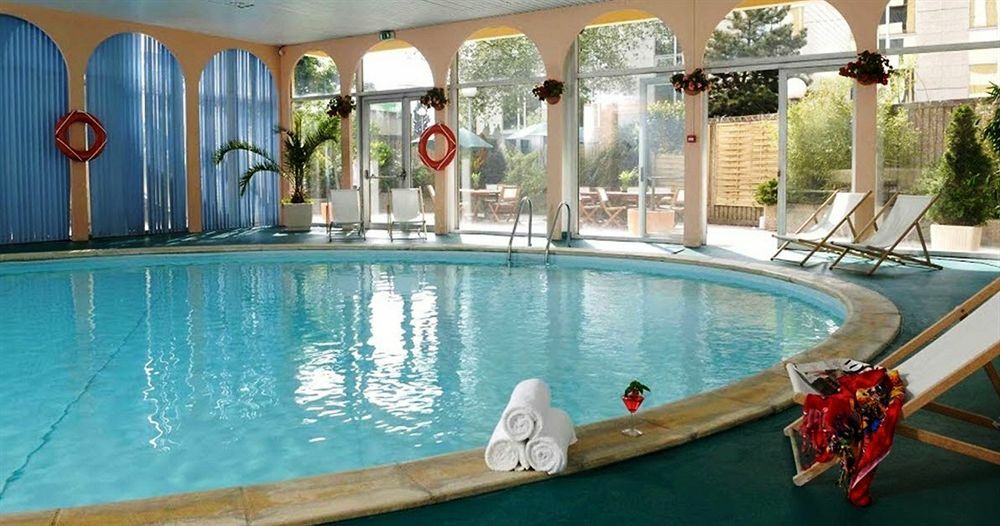 Montmartrois 2* Paris