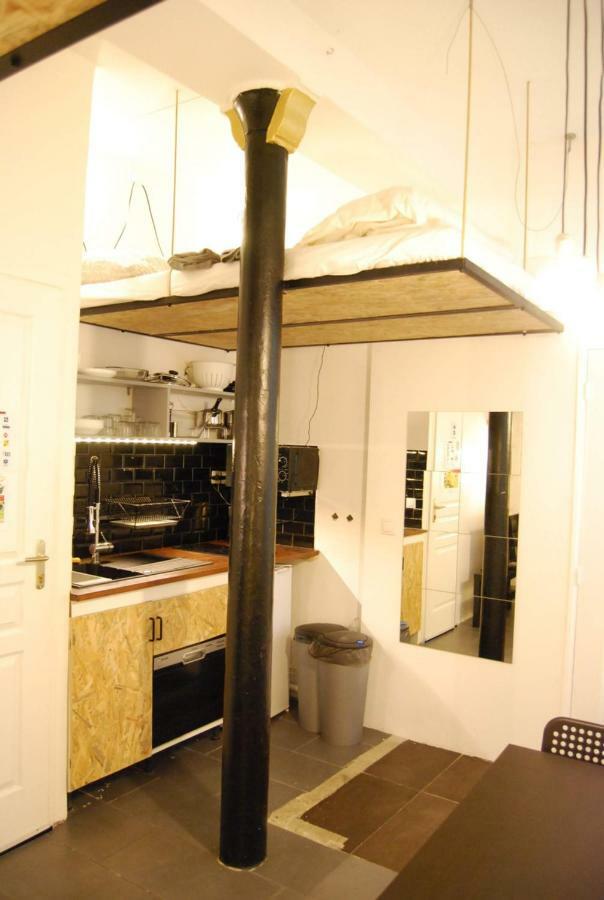 20m² District Of Batignolles