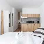 Magnifique Studio