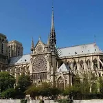 Exceptionnelle maison de ville ✧Cour privée ✧Métro