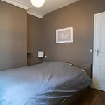 BRIGHT cocoon for 2 near the Sacré Coeur