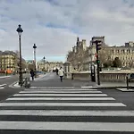 Cosy 2 Pieces Typiquement Parisien A Notre-Dame