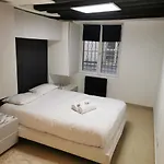 Charmant 2 Pieces En Plein Coeur De Paris Avec Wifi