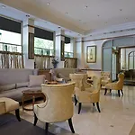 Royal Hotel Paris Champs Elysées