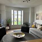 Grand F2 vue sur la maison de Georges Brassens