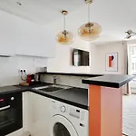 Pick A Flat\'S Apartments In Saint-Lazare - Rue De Londres