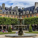 Sweety Home In Marais Paris