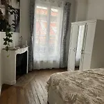 Private Room In Center Paris