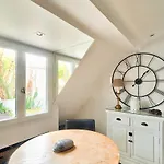 Marais Chic Heart Of Paris, Premium Location !