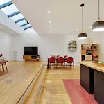 Charming Apartment - Buttes Chaumont 10P3Br
