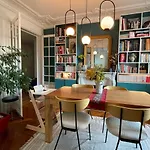 Design Family Appartment In Paris