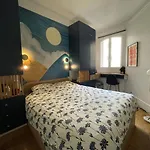 Design Family Appartment In Paris