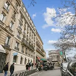 2 Bedroom Luxurious Apartment Next To Arc De Triumphe