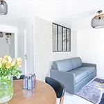 143 - Urban Charming Flat In Center Of Paris