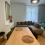 Cozy Studio In Center Paris