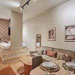 Apartment Notre Dame De Paris By Studio Prestige